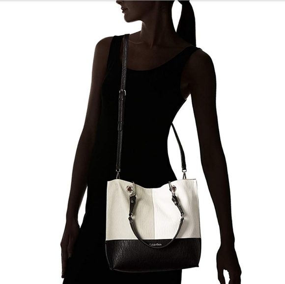 Reversible Calvin Klein Sonoma Tote Pouch - Picture 5 of 8